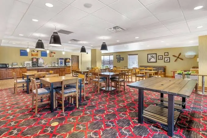 Legend Hotel Minot