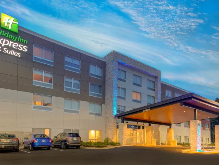 Holiday Inn Express & Suites King George - Dahlgren by IHG