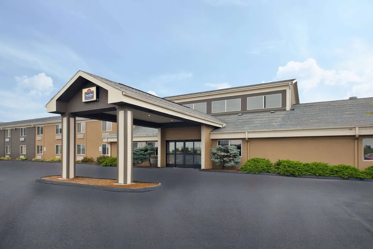 AmericInn by Wyndham Bay City