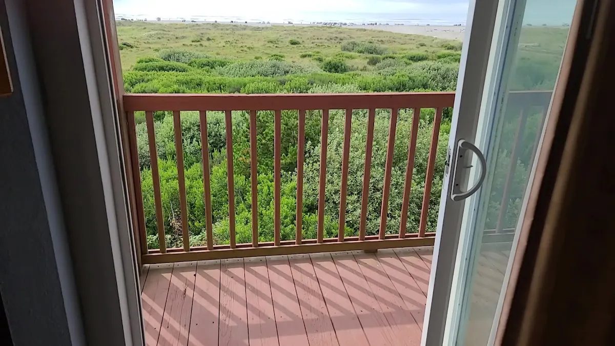 Lighthouse Suites Inn