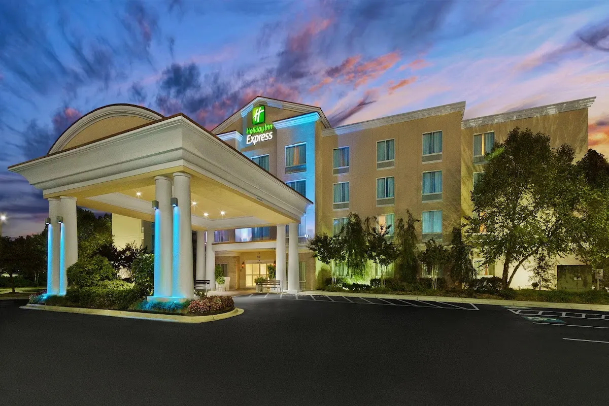 Holiday Inn Express & Suites Concord by IHG