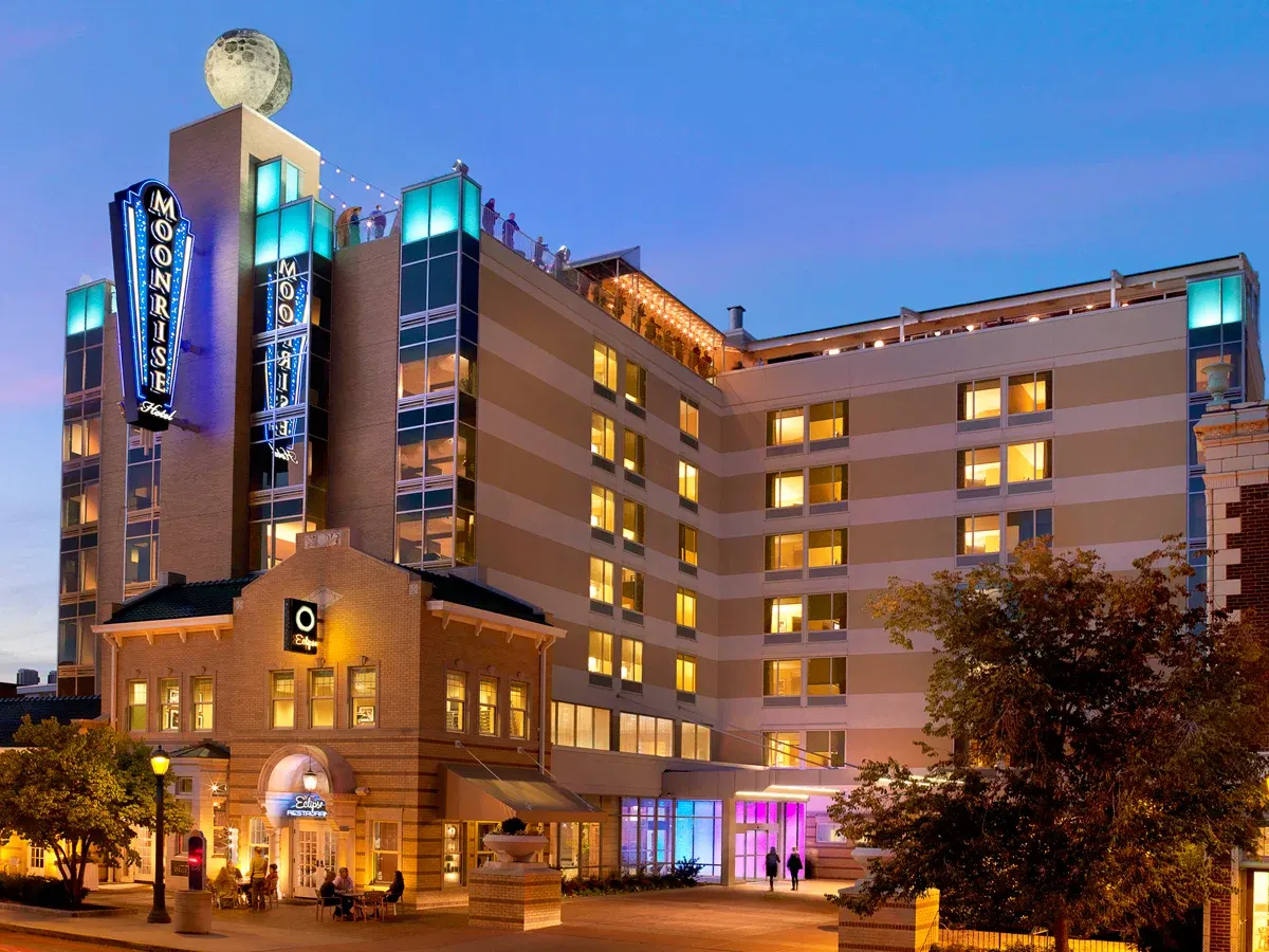 Moonrise Hotel