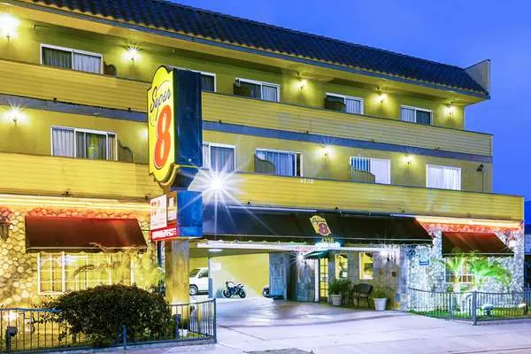 Super 8 by Wyndham Inglewood/LAX/LA Airport