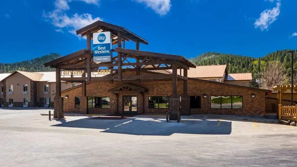 Best Western Golden Spike Inn & Suites