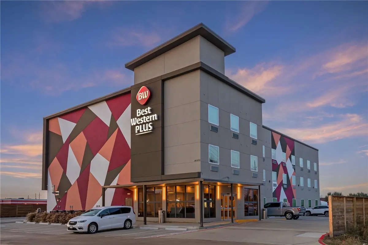 Best Western Plus Pearland/Houston Medical Center Hotel
