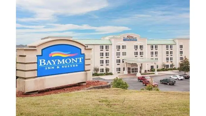 Baymont by Wyndham Hot Springs On the Lake