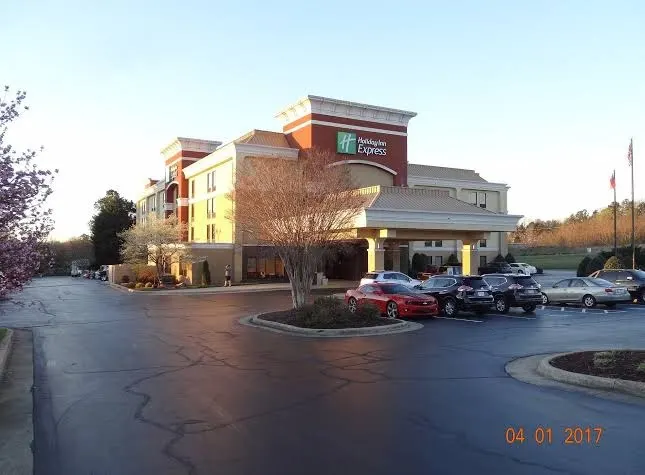 Holiday Inn Express Burlington, an IHG Hotel