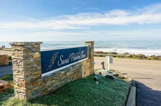 Sand Pebbles Inn