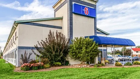 Motel 6 Green Bay, WI - Lambeau