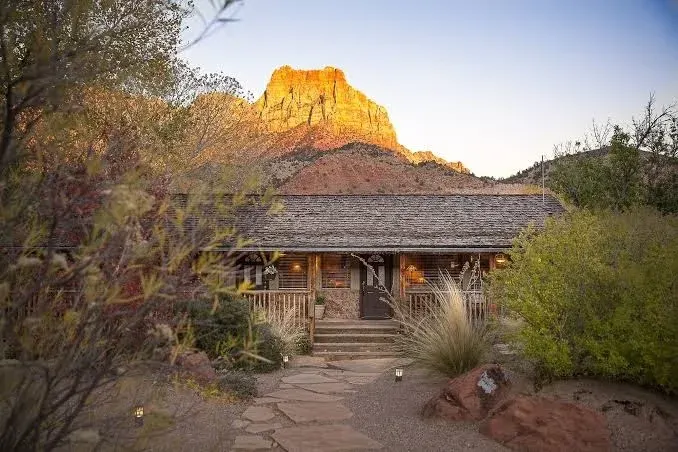Canyon Vista Lodge