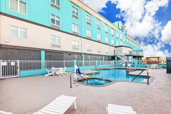 Holiday Inn Express & Suites Port Lavaca
