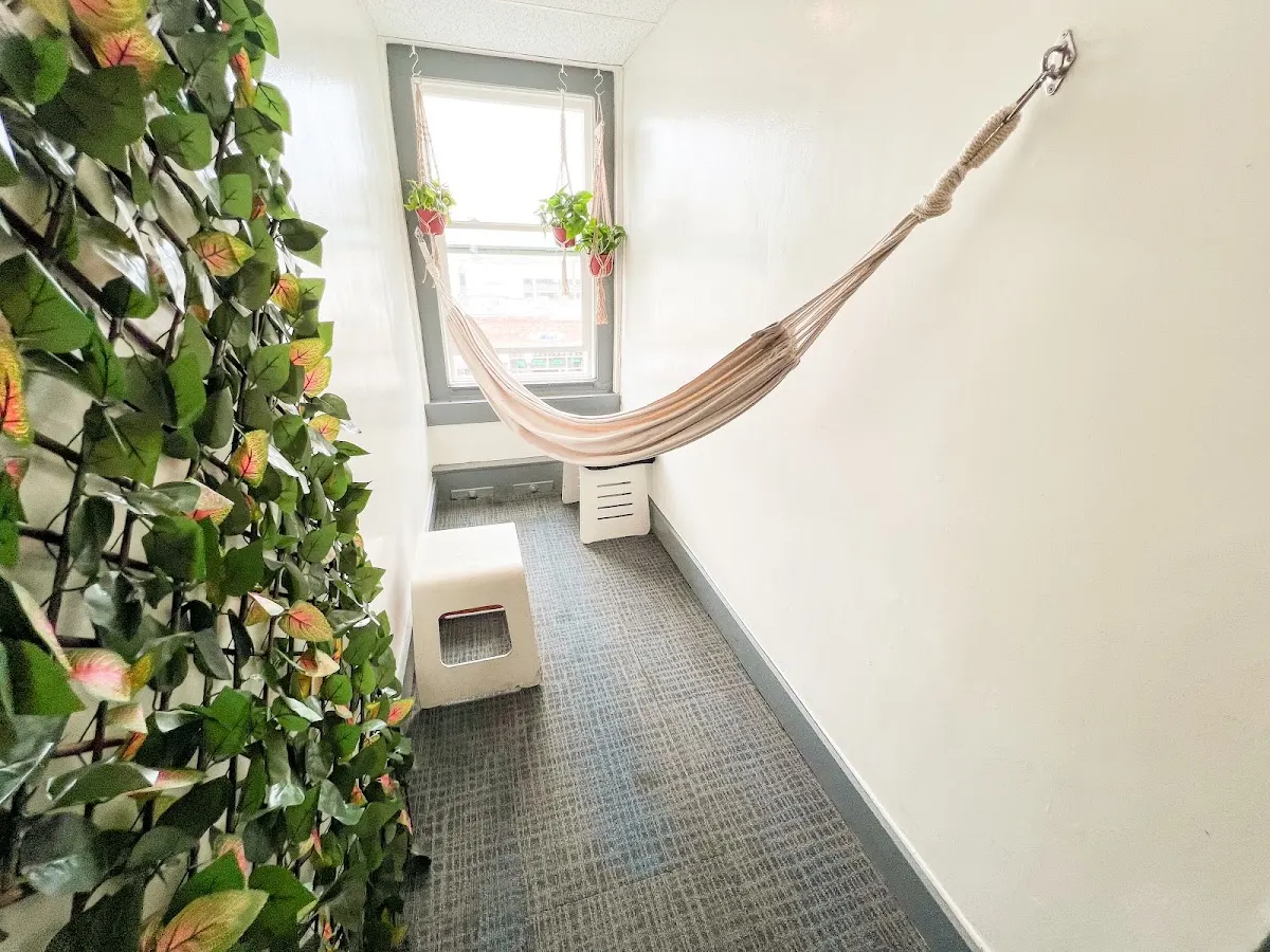 ITH Hermosa Beach Surf Hostel LAX