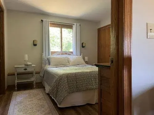 Big Hollow Guest House