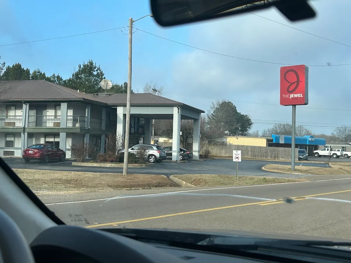 The Jewel Motel