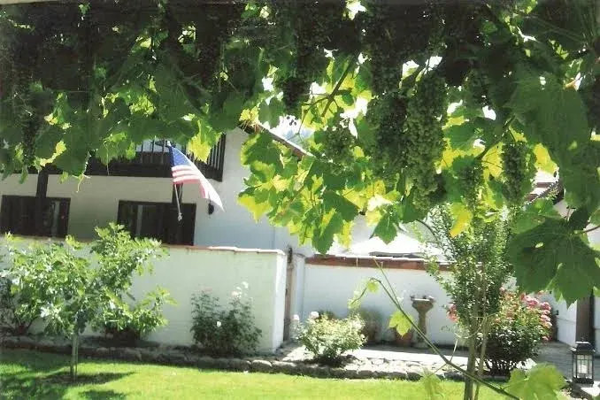 Spanish Villa Inn