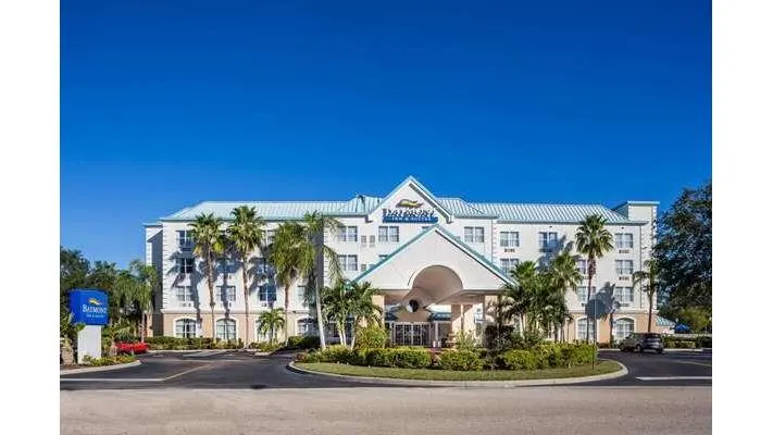 Baymont Inn & Suites by Wyndham Fort Myers I-75