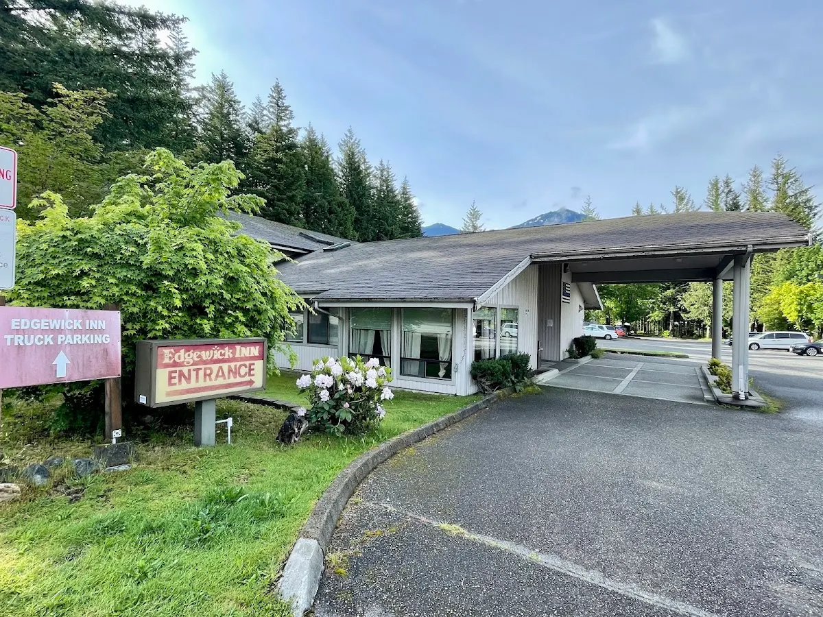 Edgewick Inn
