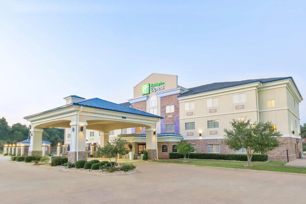 Holiday Inn Express Palestine by IHG