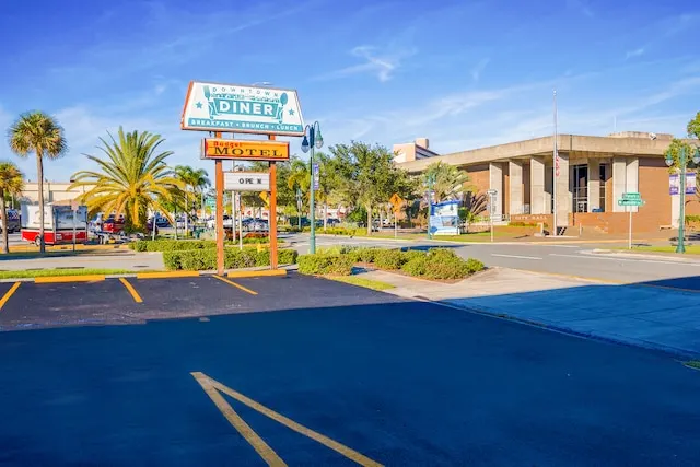 Sunrise Inn Titusville FL