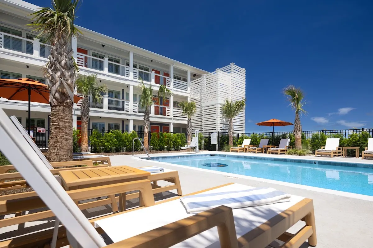 Oceaneer Hotel