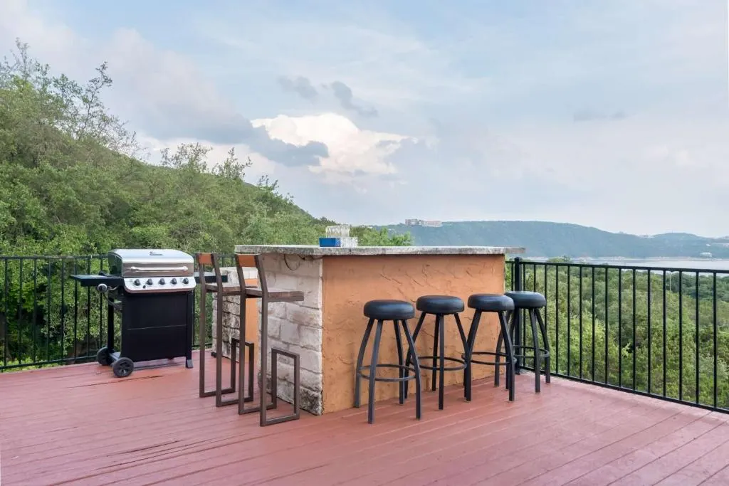 Mountain Trail Retreat