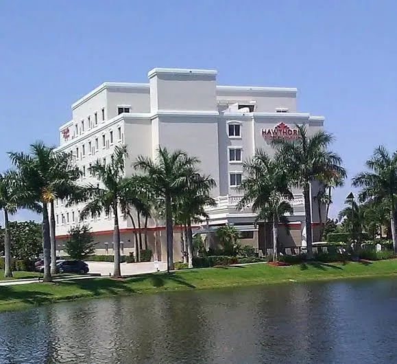 Hawthorn Extended Stay by Wyndham West Palm Beach Airport