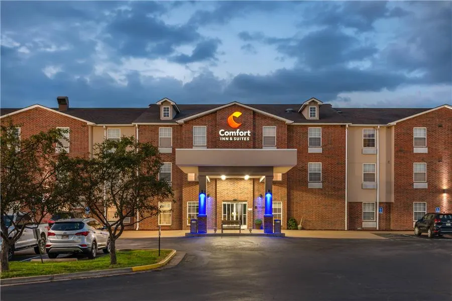 Comfort Inn & Suites Chesterfield - St. Louis