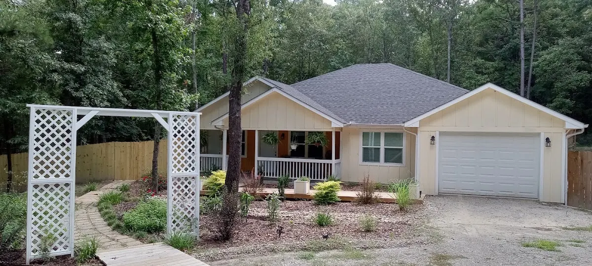Your Hidden Garden Bed and Breakfast