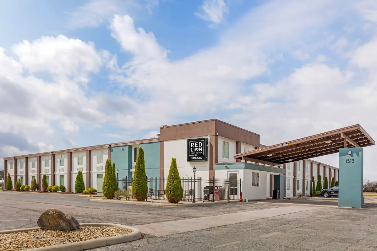 Red Lion Inn & Suites Bucyrus North