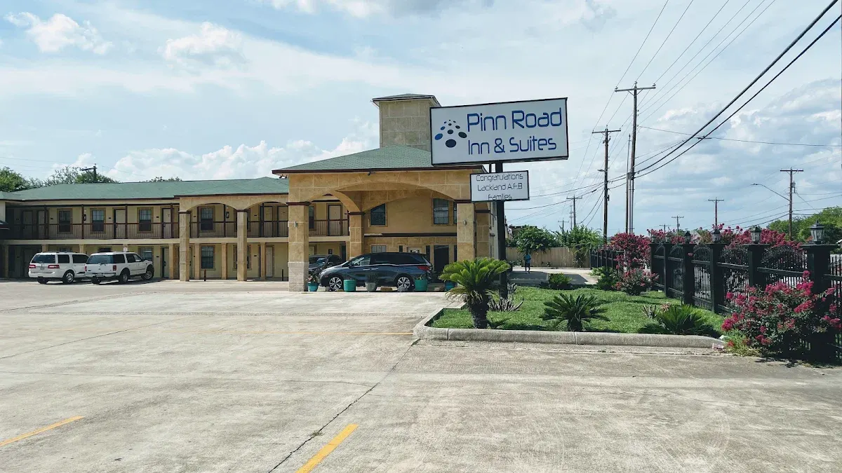Pinn Road Inn & Suites Lackland AFB and seaworld