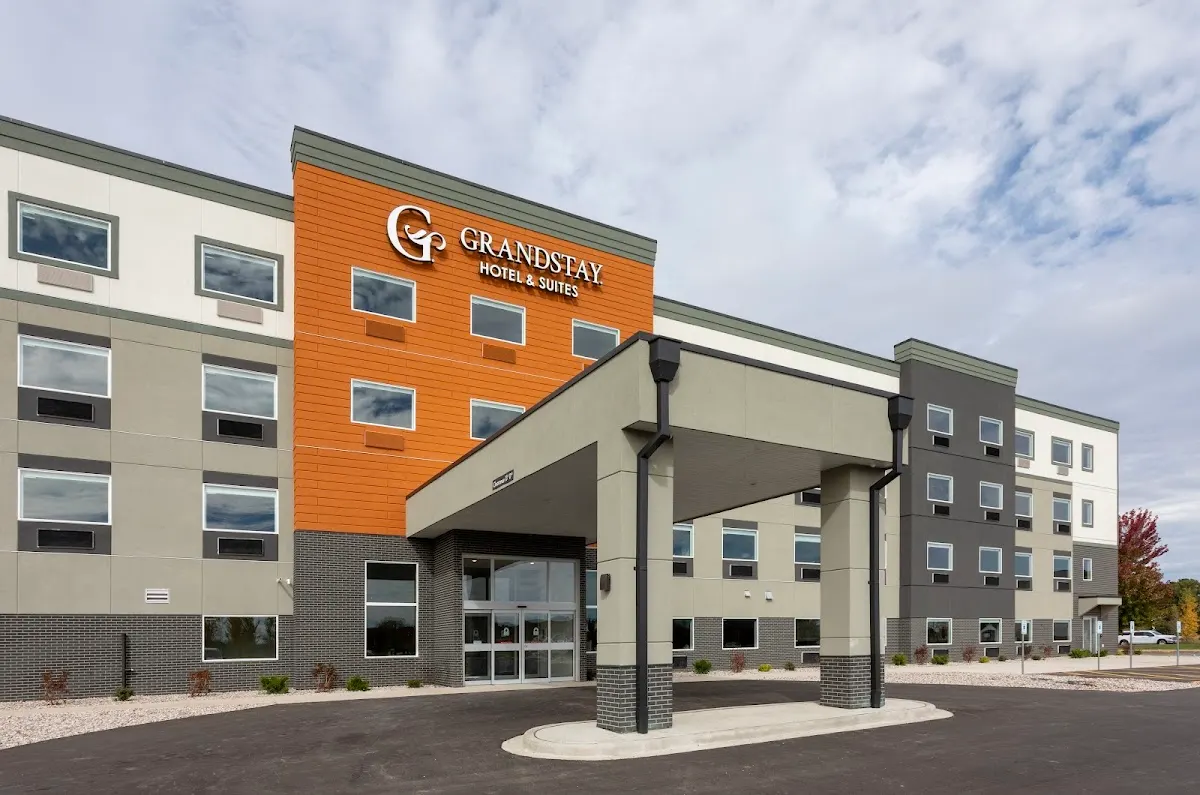GrandStay Hotel & Suites Kaukauna-Appleton
