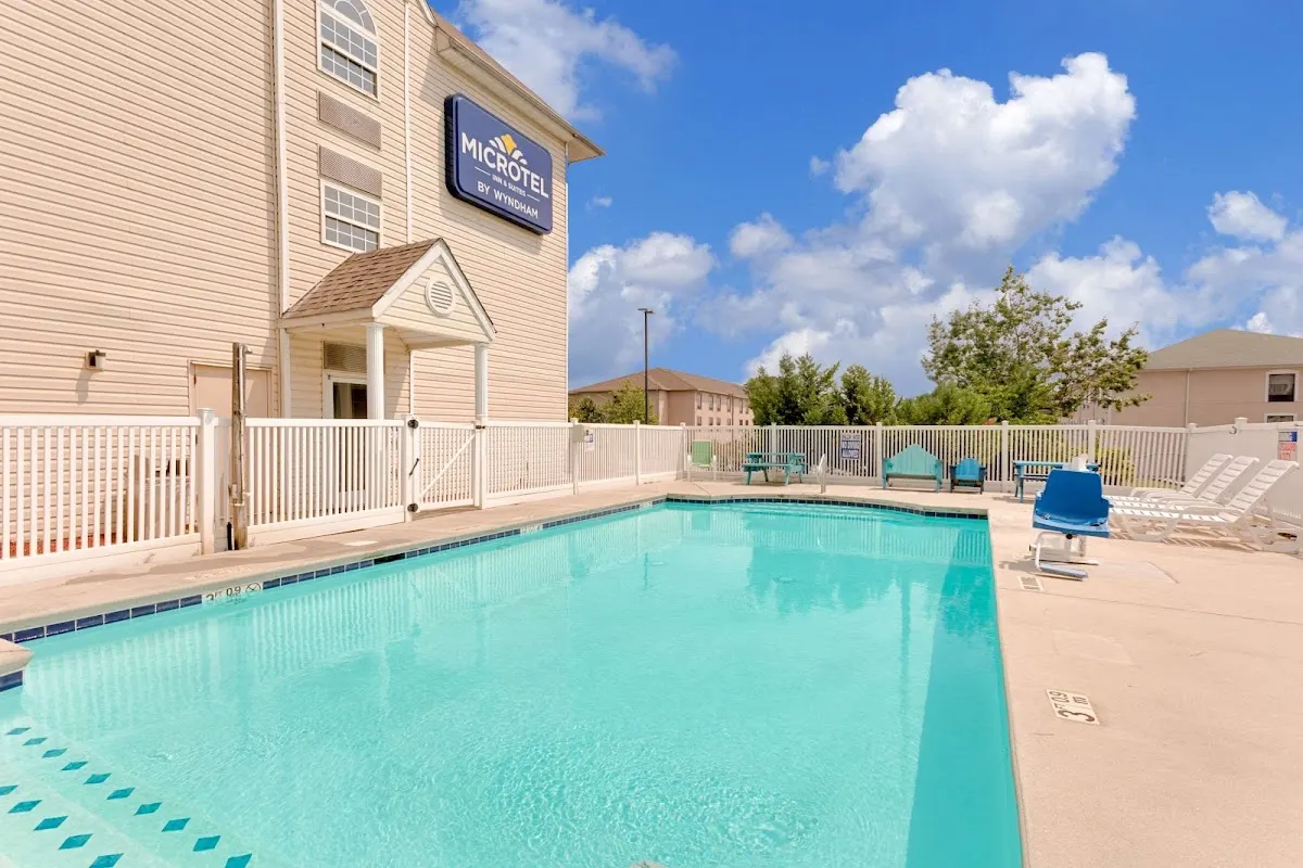 Microtel Inn & Suites by Wyndham Augusta Riverwatch
