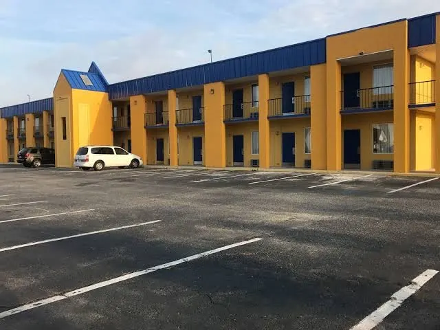 Super 8 by Wyndham Lumberton NC