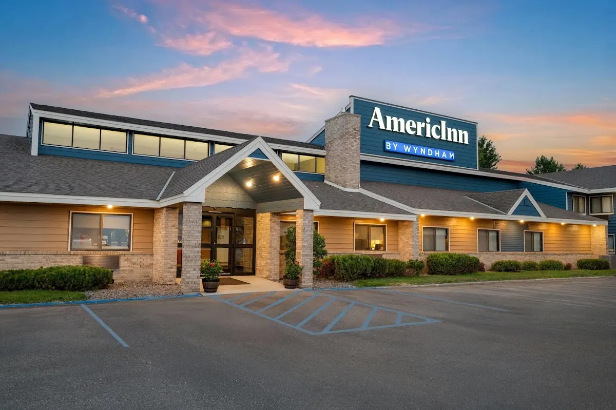 AmericInn by Wyndham Fergus Falls Conference Center