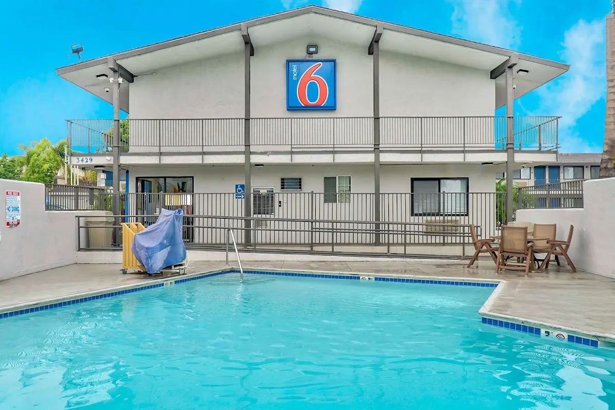 Motel 6 El Monte, CA - Los Angeles