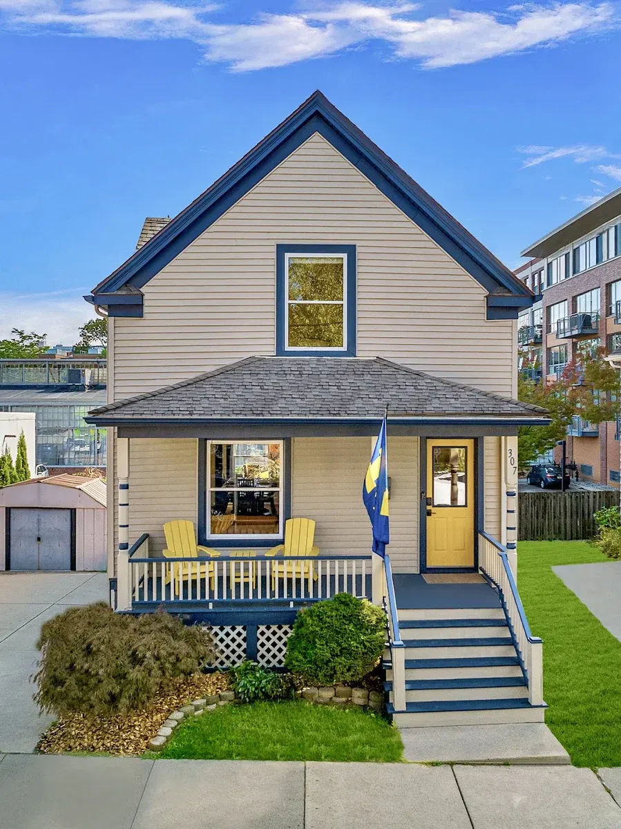 The Little Big House: 6-Bed Home in Downtown Ann Arbor