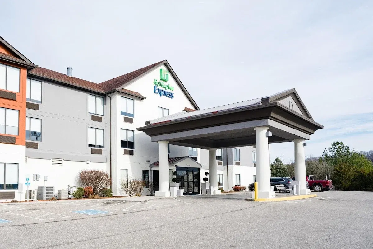 Holiday Inn Express & Suites Knoxville-North-I-75 Exit 112 by IHG