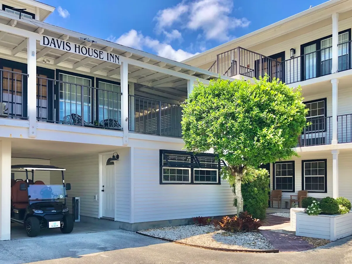 Davis House Inn