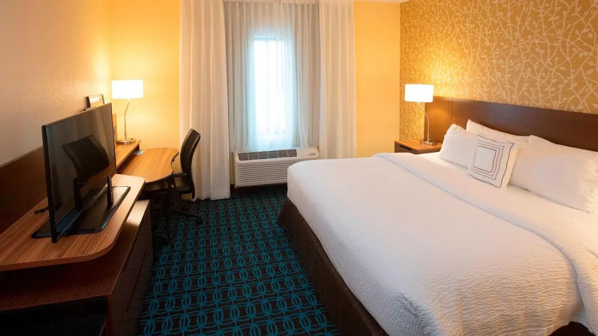 Fairfield by Marriott Inn & Suites Detroit Lakes