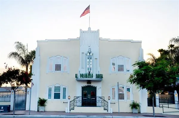 El Primero Hotel