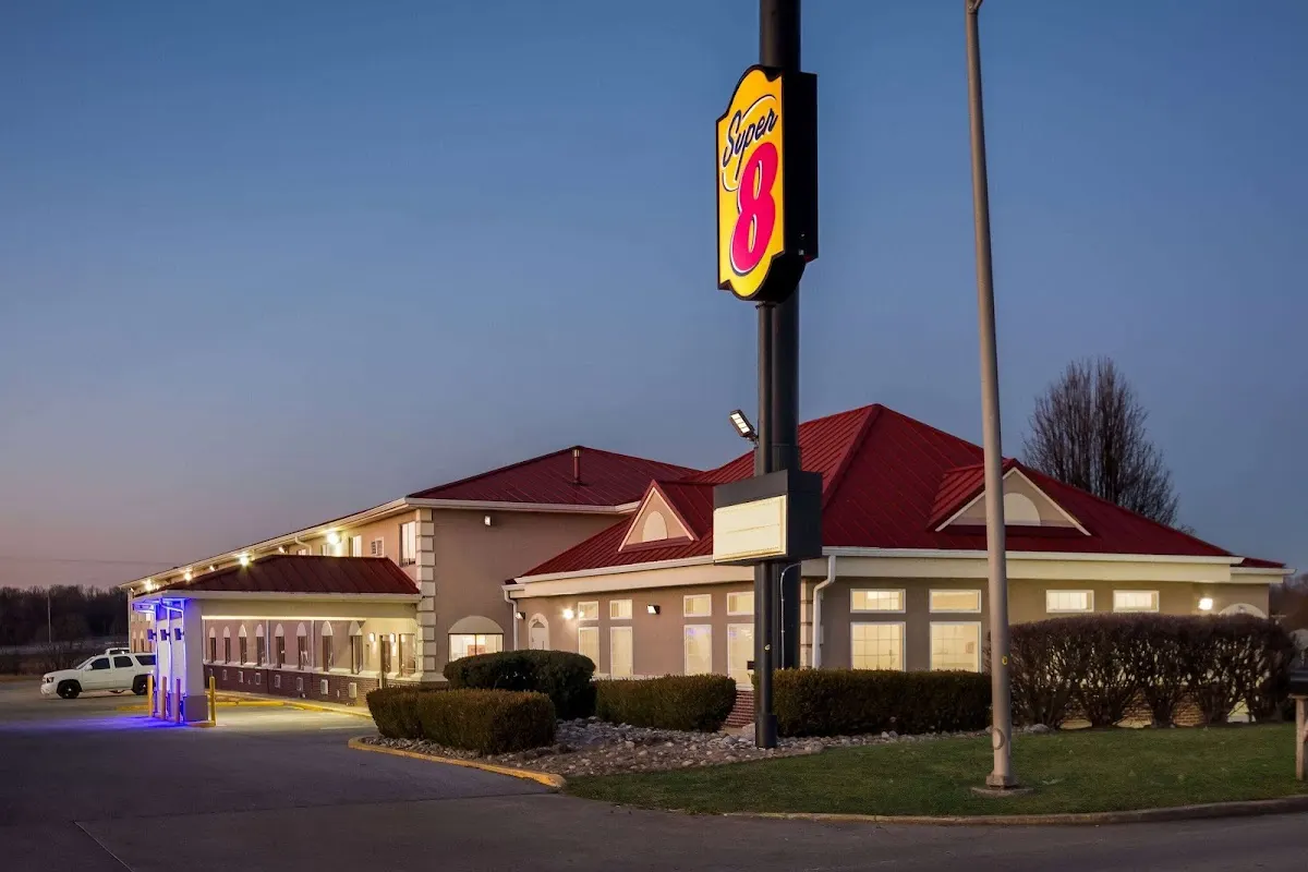 Super 8 by Wyndham Elizabethtown