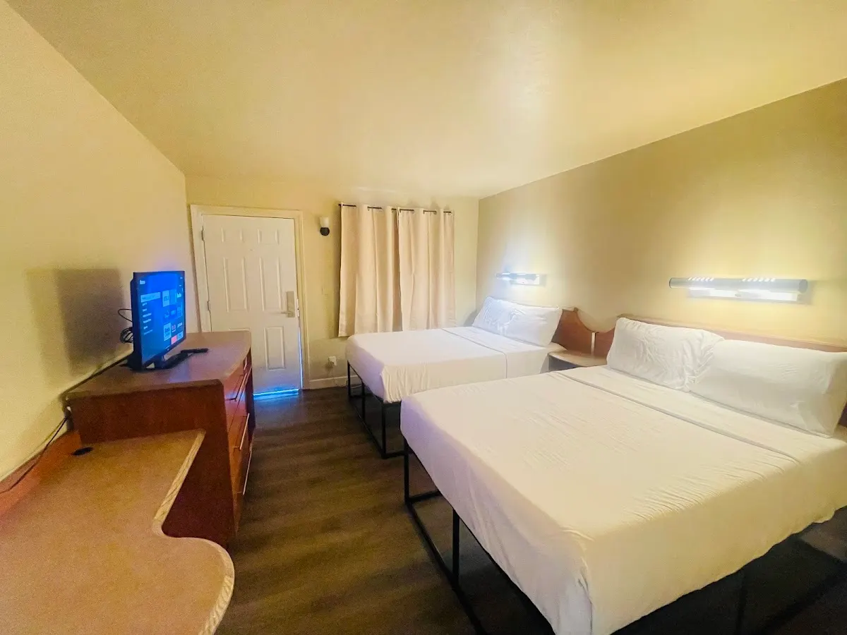 Happy Smart Inn