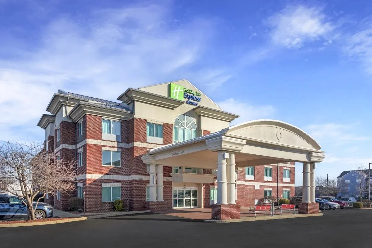 Holiday Inn Express & Suites Louisville South-Hillview by IHG