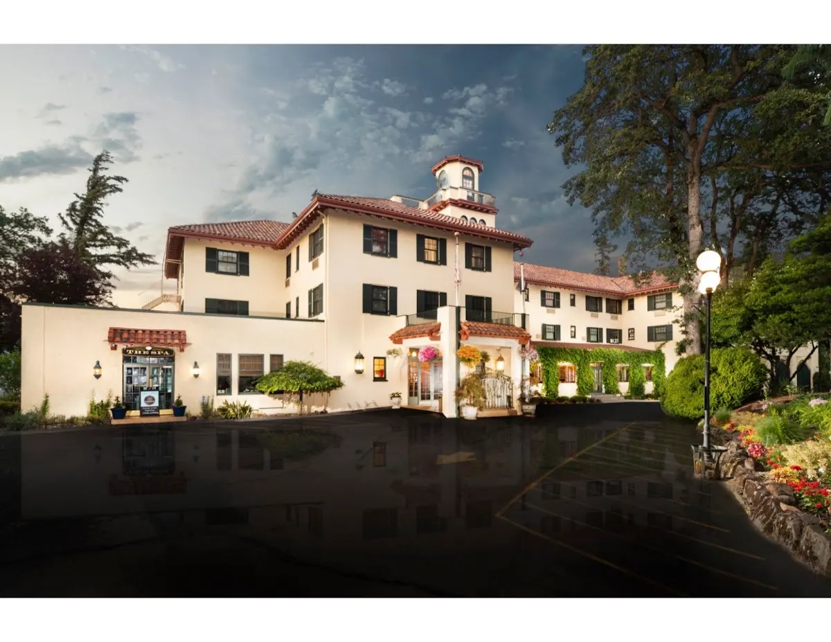 Columbia Gorge Hotel & Spa