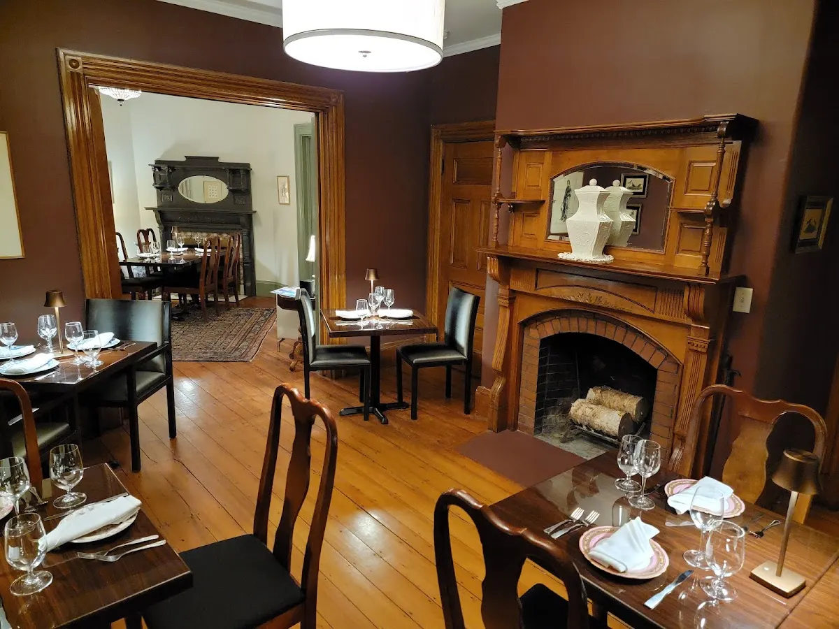The Elizabeth Inn and Restaurant