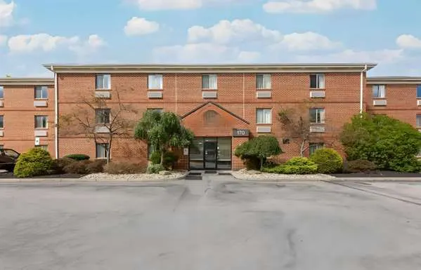 Suburban Studios Copley Akron West