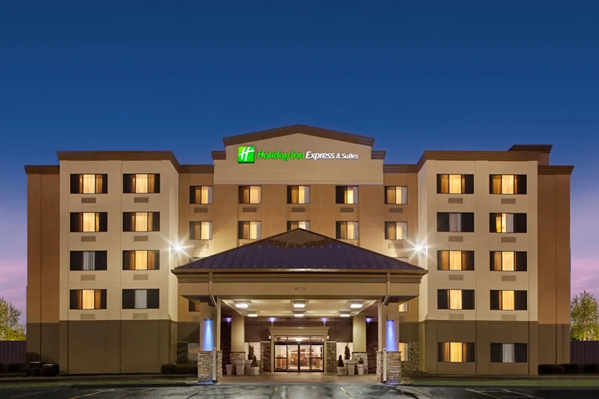 Holiday Inn Express & Suites Coralville by IHG