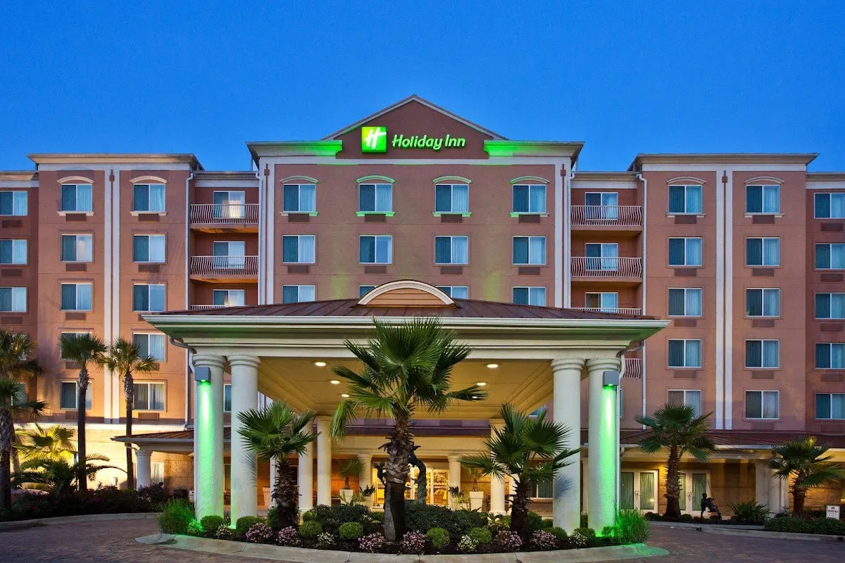 Holiday Inn & Suites Lake City by IHG