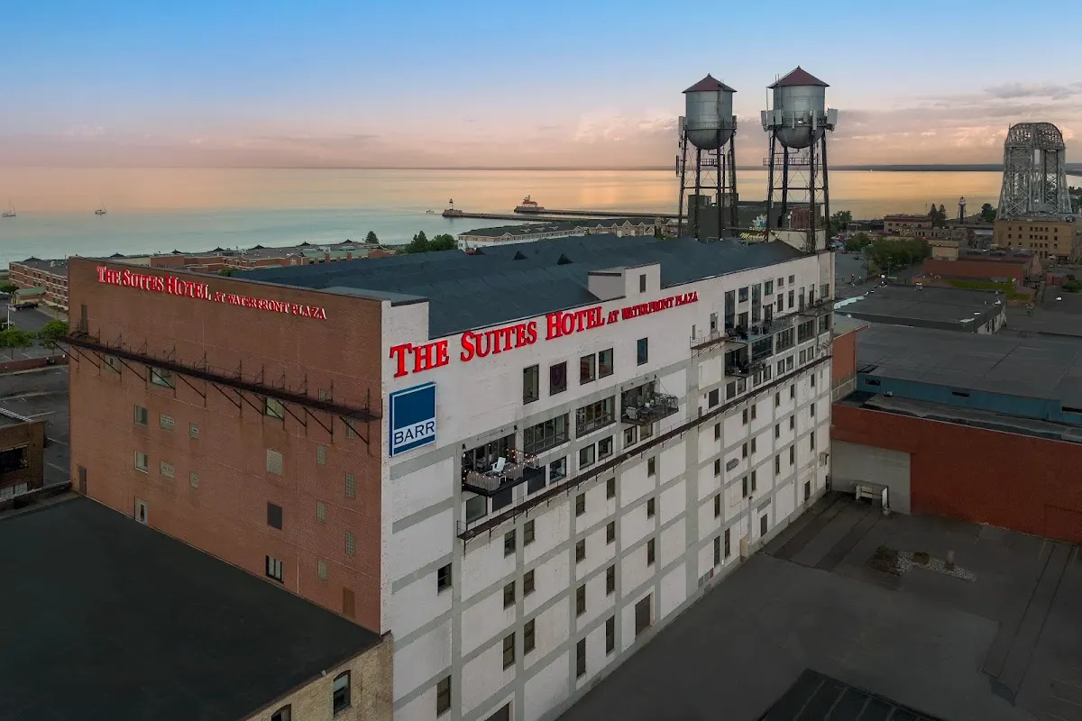The Suites Hotel at Waterfront Plaza