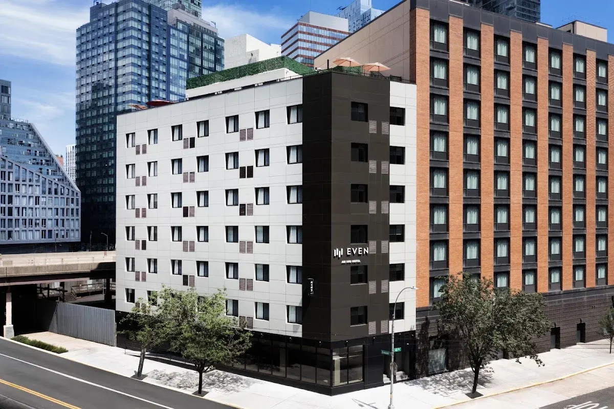 EVEN Hotel Long Island City - New York by IHG